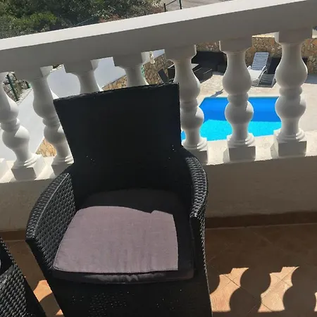 Z Basenem Julia Apartment
